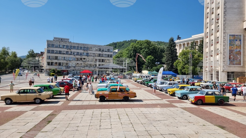 Габрово - изложение - ретро автомобили