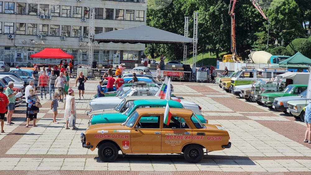 Габрово - изложение - ретро автомобили