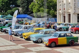 Габрово - изложение - ретро автомобили