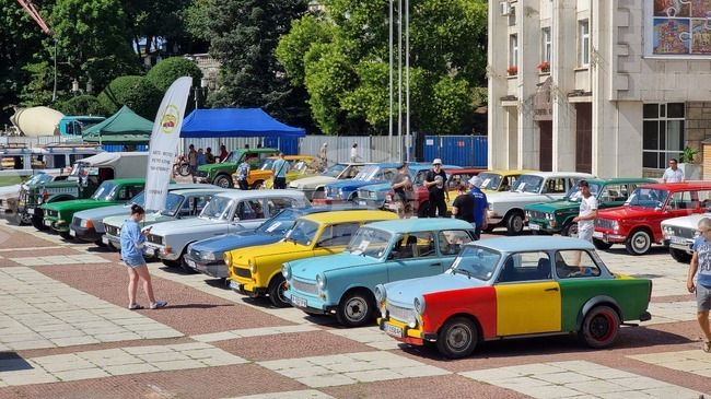 Габрово - изложение - ретро автомобили