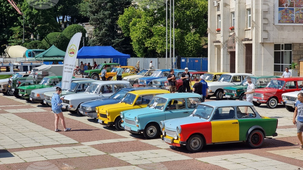 Габрово - изложение - ретро автомобили