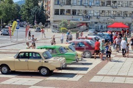 Габрово - изложение - ретро автомобили