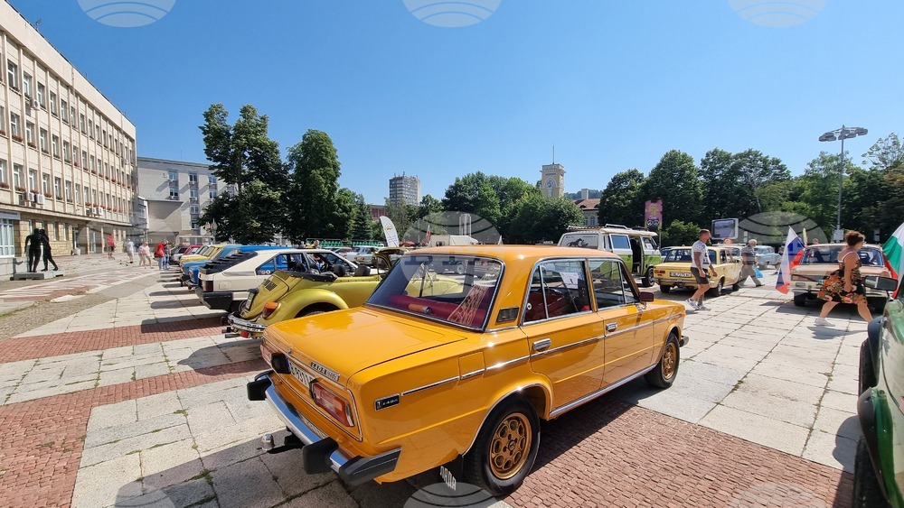 Габрово - изложение - ретро автомобили
