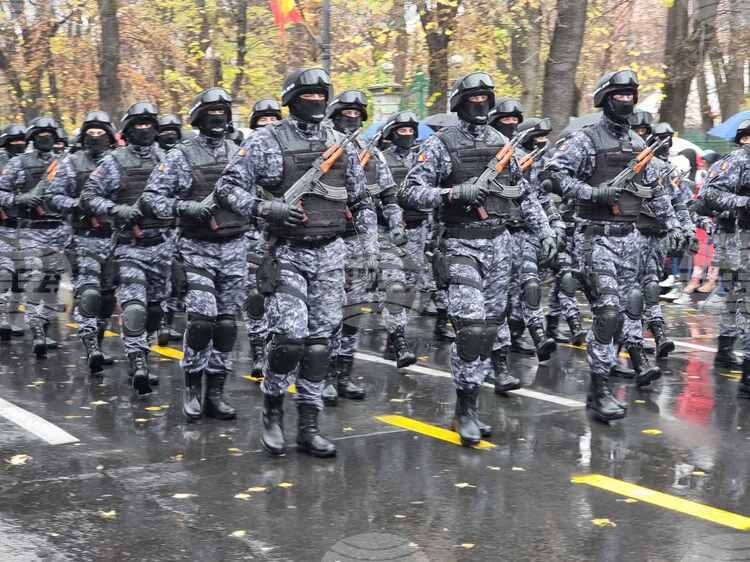 Almost Half of Romanians Support Reintroduction of Mandatory Military Service, Survey Shows