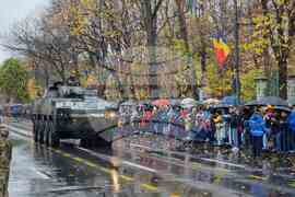 Румъния - Национален празник - Военен парад - 1 декември