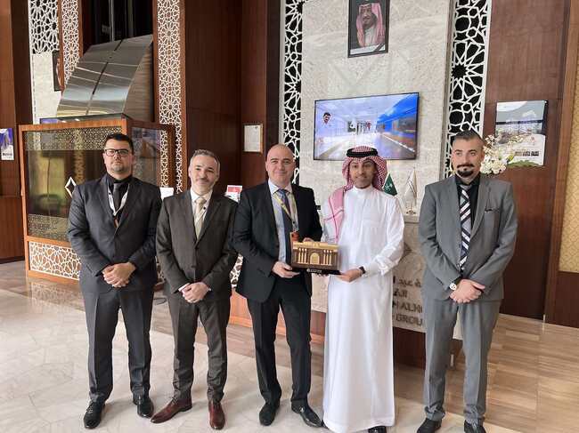 Глобална лидерска среща на върха на Световния съвет за пътуване и туризъм: Министър Димитров обсъди предстоящо бизнес посещение на делегация от Саудитска Арабия