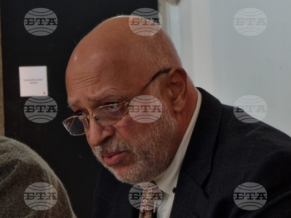 Министърът на културата каза, че има основания за крайна дисциплинарна мярка спрямо директора на Народния театър