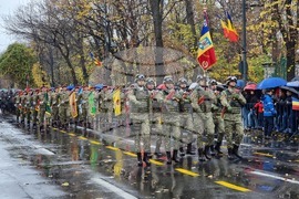 Румъния - Национален празник - Военен парад - 1 декември