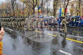 Румъния - Национален празник - Военен парад - 1 декември