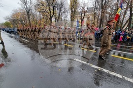 Румъния - Национален празник - Военен парад - 1 декември