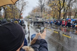 Румъния - Национален празник - Военен парад - 1 декември