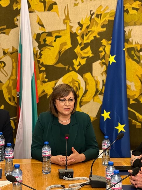 Корнелия Нинова: Още една добра новина за децата и семействата