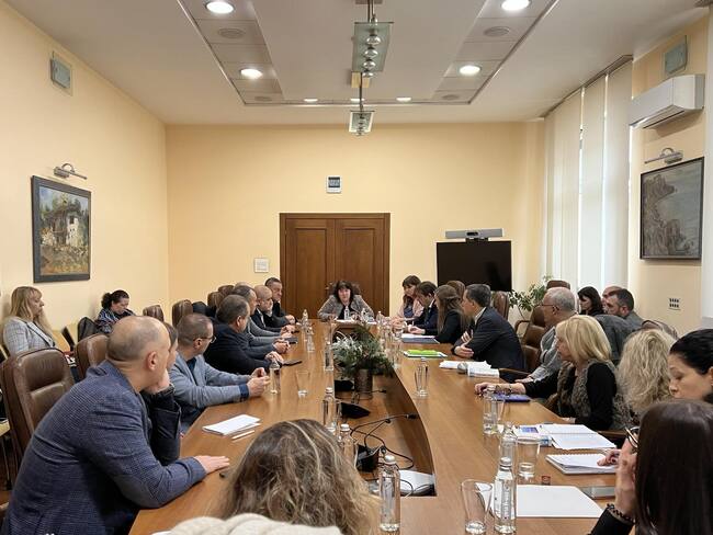 Камара на строителите в България: Министрите на финансите и регионалното развитие и благоустройството проведоха работна среща с представители на КСБ и ББКП