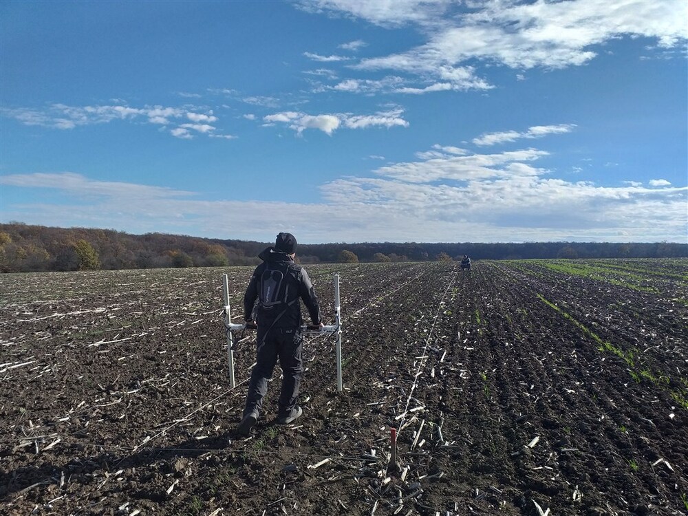 Регионален исторически музей - Разград: Разградски археолози за втори път в екипа за обход по археологическата карта на териториите на общините Кубрат и Разград