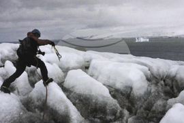 Месец на Антарктида - откриване