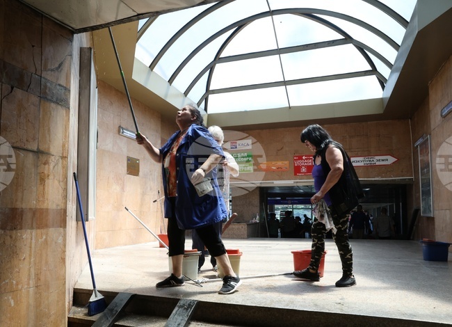 Метростанция "Сердика" - пожар