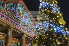 Коледна елха - тържество -  светлини