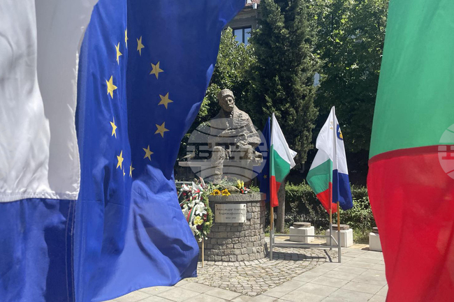 Бургас - годишнина - паметник Александър Георгиев - Коджакафалията