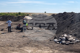 Варна - археолози - некрополни могили - проучвания