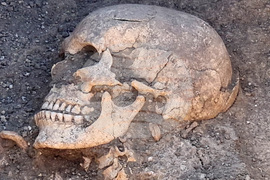 Варна - археолози - некрополни могили - проучвания