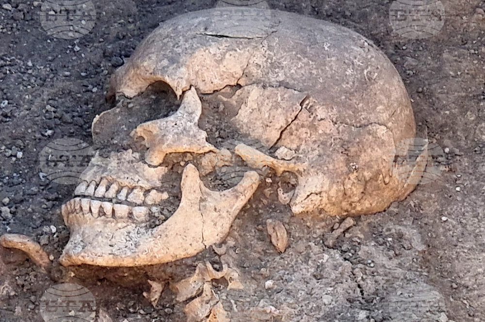 Варна - археолози - некрополни могили - проучвания