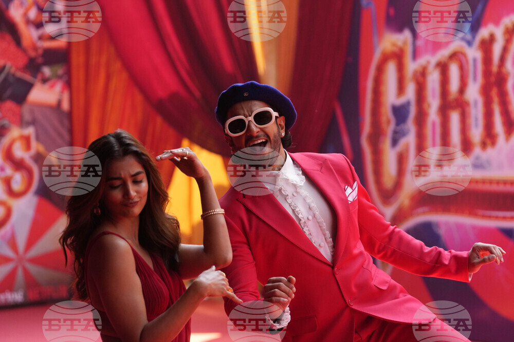 Бич за Боливуд е манипулирането на филмовите критики и боксофиса, казват представители на индустрията