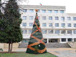 Шарена коледно-новогодишна програма в Нови пазар!