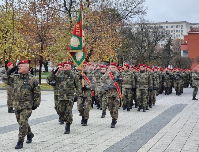 Плевен - военно формирование - честване