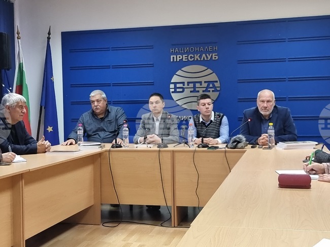 Велико Търново - книга - Свищовска крепост - представяне