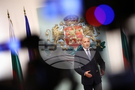 Румен Радев - военнослужещи - награждаване