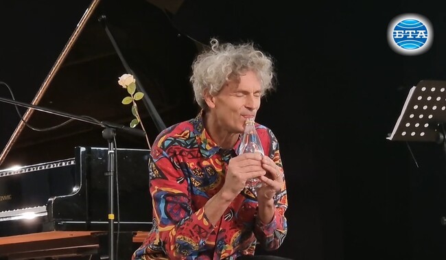 Александър Селие изнесе своя първи концерт в София