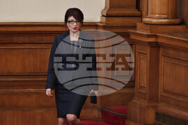 Парламент - заседание - блиц контрол - Десислава Атанасова