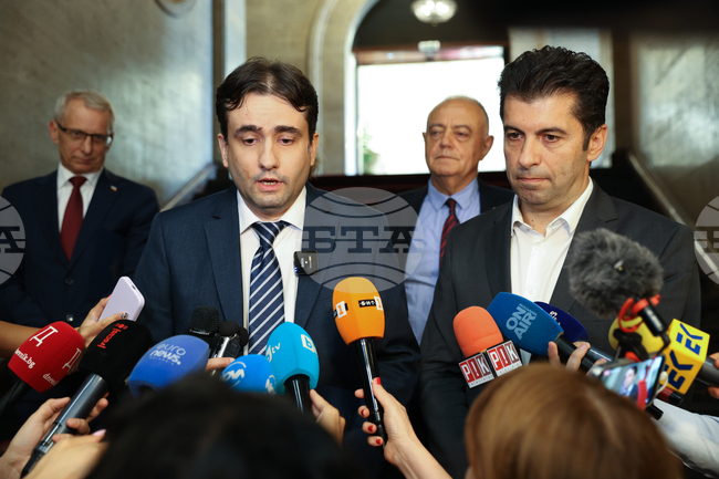 „Продължаваме промяната - Демократична България“ - брифинг