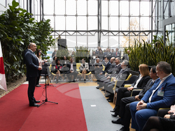 Снимка: Прессекретариат - Държавният глава участва в откриването на изследователски център на водеща компания в автомобилната индустрия