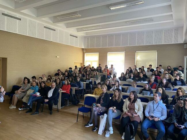 Над 200 старозагорски ученици се включиха във втория етап на кампанията “Да задържим младите хора в Стара Загора”