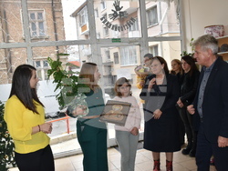 Снимка: Община Ловеч - В Ловеч откриха реновиран Център за социална рехабилитация и интеграция  