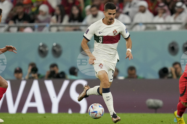 Реал Мадрид се извини на футболист на Елче, когото сбърка със загиналия брат на Диого Жота