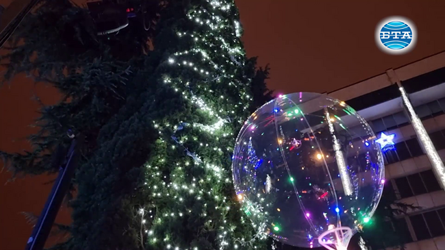 Стара Загора засия в коледна премяна