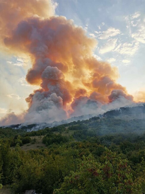 Община Стара Загора: Събират доброволци за пожара рано сутринта в Стара Загора