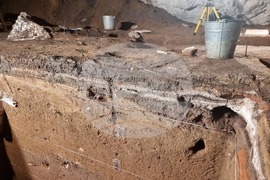 Село Рабиша - пещера „Магурата“ - археологически разкопки