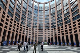 Франция - Страсбург - Европейски парламент - учредителна сесия