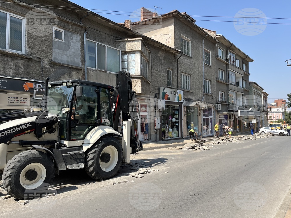 Ново осветление и нова тротоарна настилка ще има главната улица в Свищов