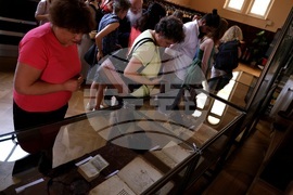 Изложба - "Библията и нейните изследователи"