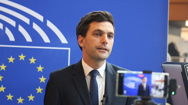President Radev's Euro Referendum Proposal Is Grave Provocation, MEPs Nikola Minchev, Hristo Petrov Say