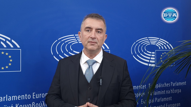 Европа сама ограничава себе си, създавайки безбройни регулации, каза в интервю за БТА евродепутатът Ивайло Вълчев