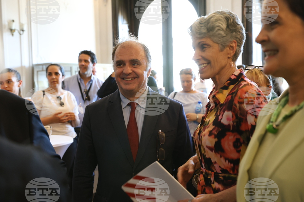 „Истина или лъжа? История на подправянията и фалшификациите“ - изложба - откриване