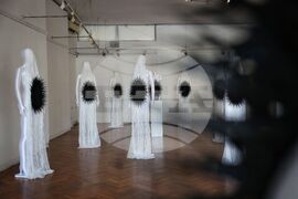 Бургас - Дора Славова - „Не/Докосвай“ - графична инсталация