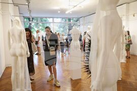 Бургас - Дора Славова - „Не/Докосвай“ - графична инсталация