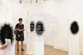 Бургас - Дора Славова - „Не/Докосвай“ - графична инсталация