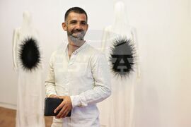 Бургас - Дора Славова - „Не/Докосвай“ - графична инсталация